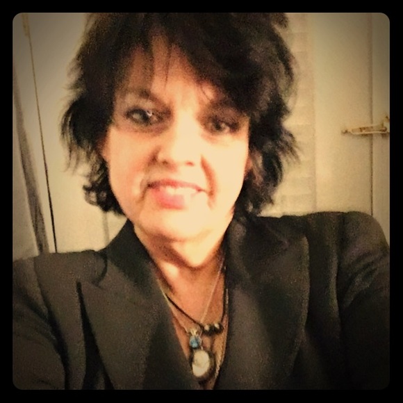 Meet your Posher, Pamela aka “PJ” - Picture 8 of 13